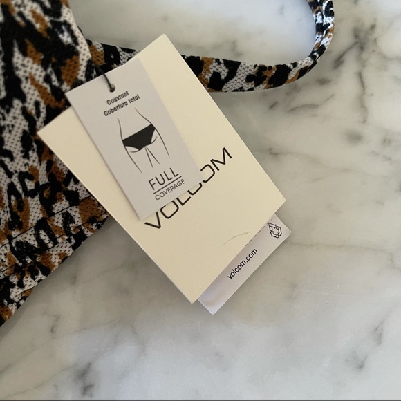 NEW Animal Pattern Gorgeous Swimsuit - Picture 8 of 12